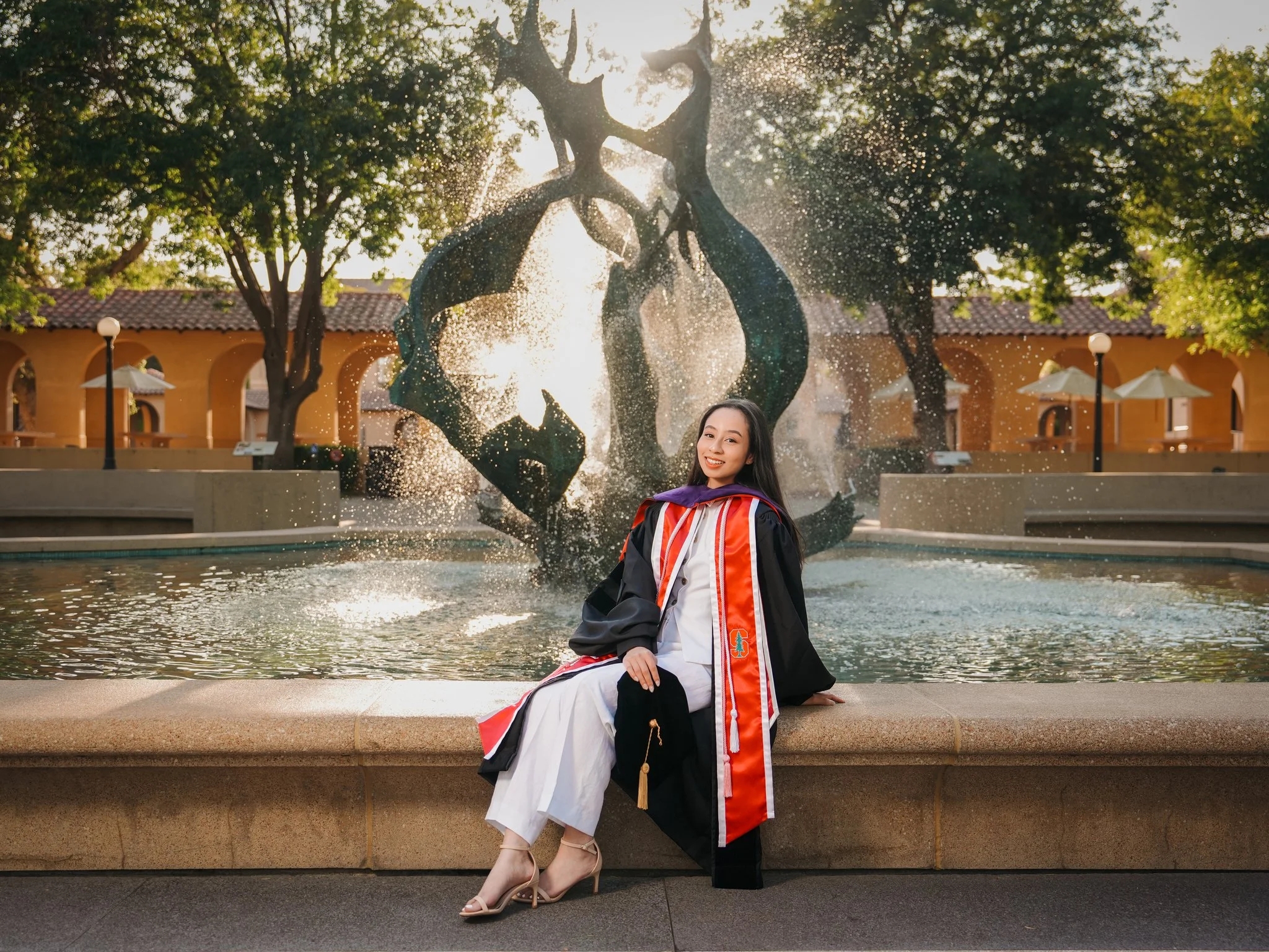 在加州 San Jose 影棚拍摄的毕业照