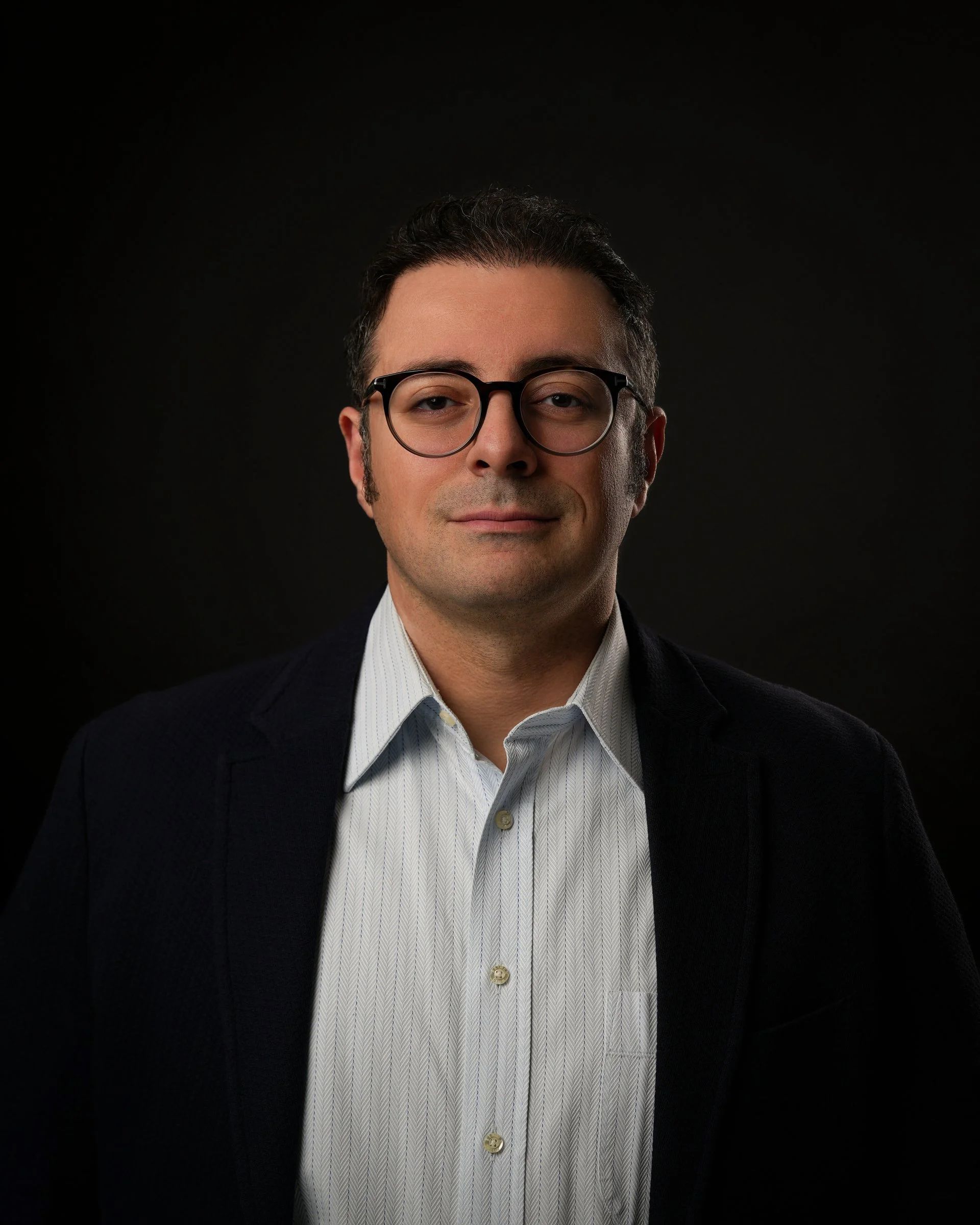 Professional men’s headshot in Redwood Shores, CA by Pacifica Studio.