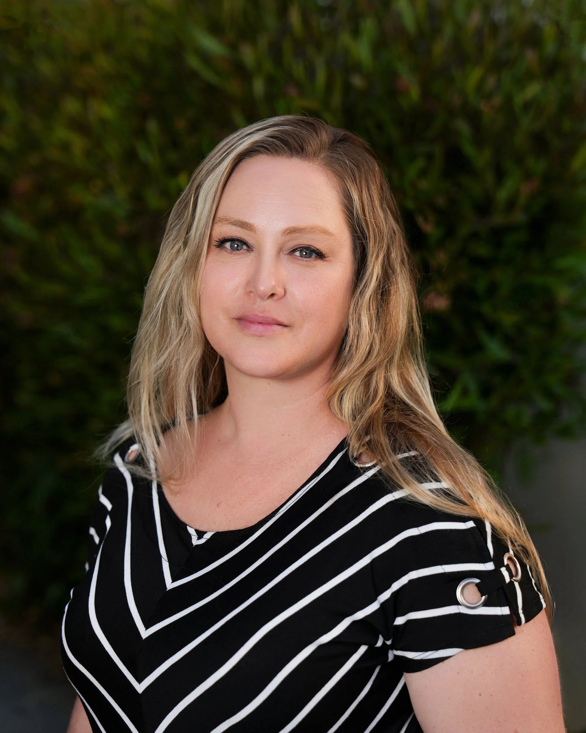 Outdoor headshot on Main Street in Los Altos, California by Pacifica Studio.