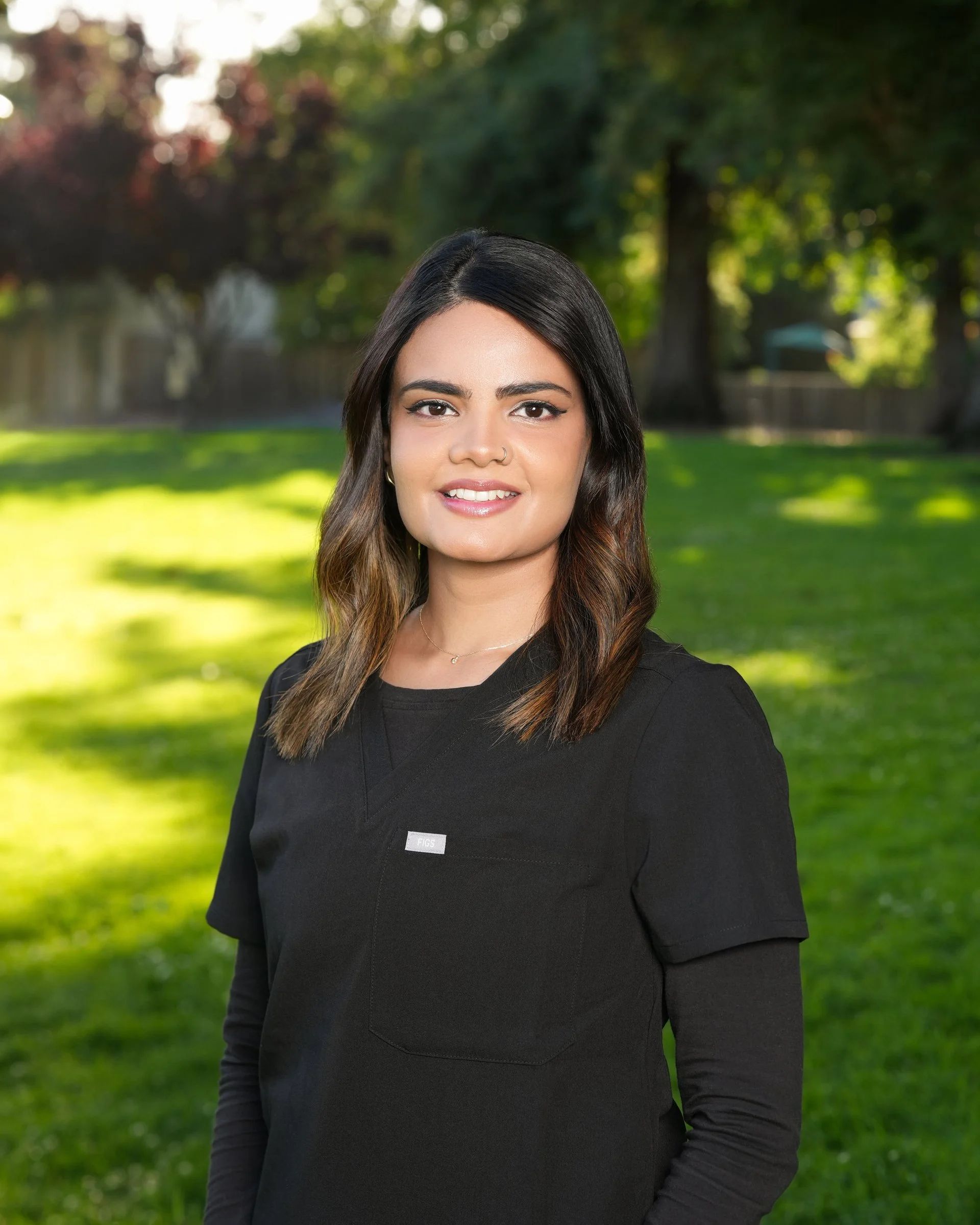 Outdoor headshot at Beresford Park in San Mateo, California by Pacifica Studio.