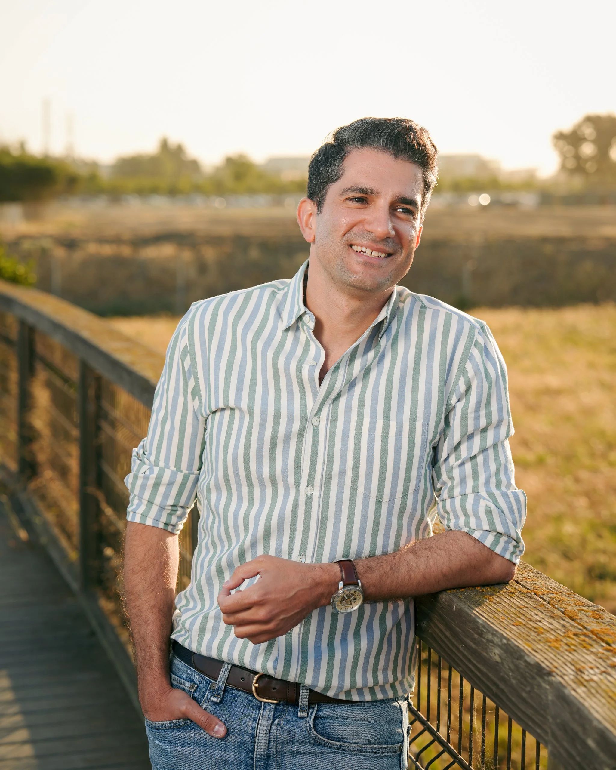 Lifestyle dating portrait in Old Quad, Santa Clara, California