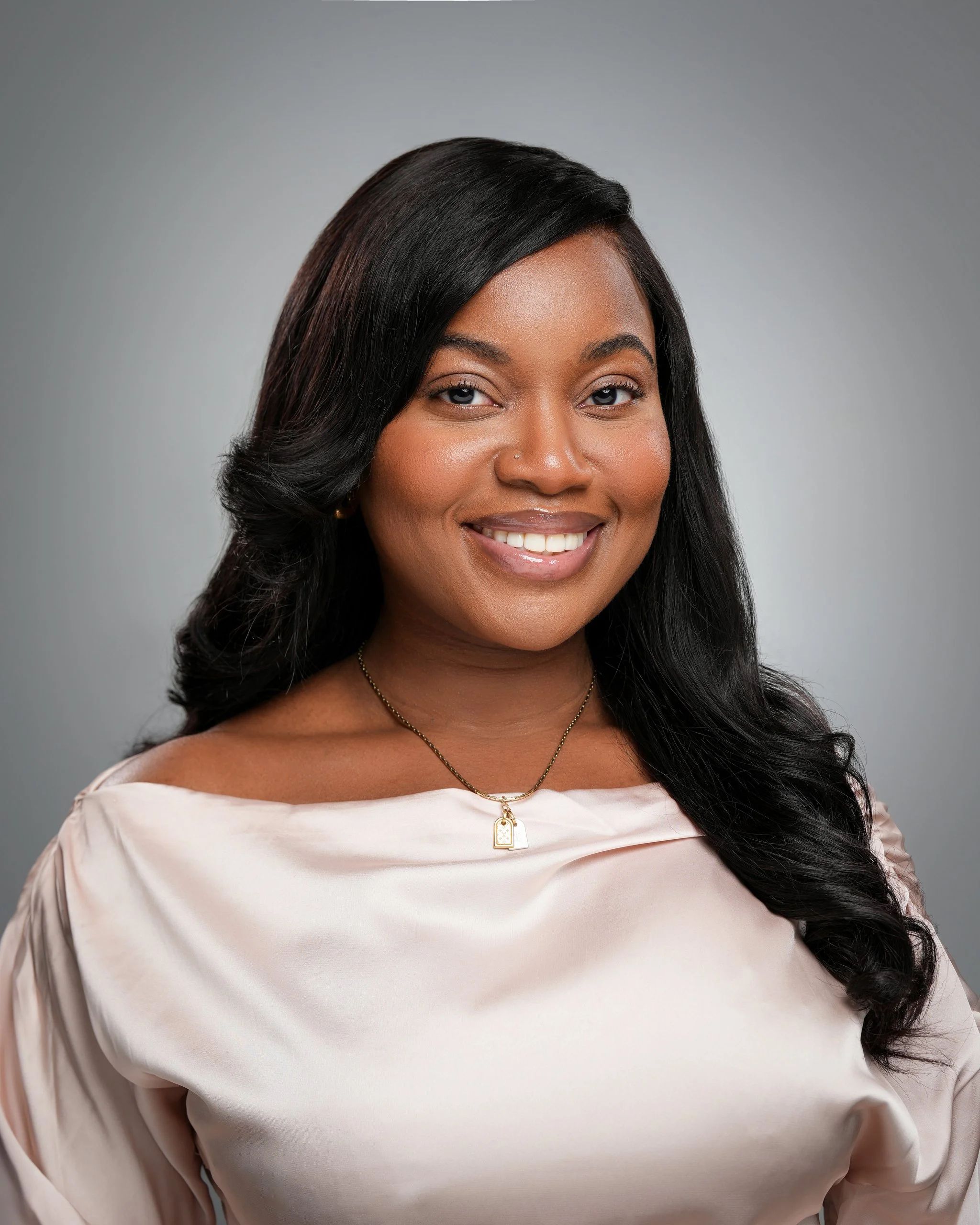 Page Mill women’s headshot — Pacifica Studio Professional women’s headshot near Page Mill Road in Los Altos Hills, California.
